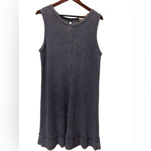 Sinuous Blue Sleeveless Midi Dress.          Size M